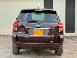 Toyota Vanguard 2013 Maroon