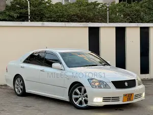 Toyota Crown 2005 White