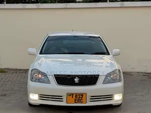 Toyota Crown 2005 White