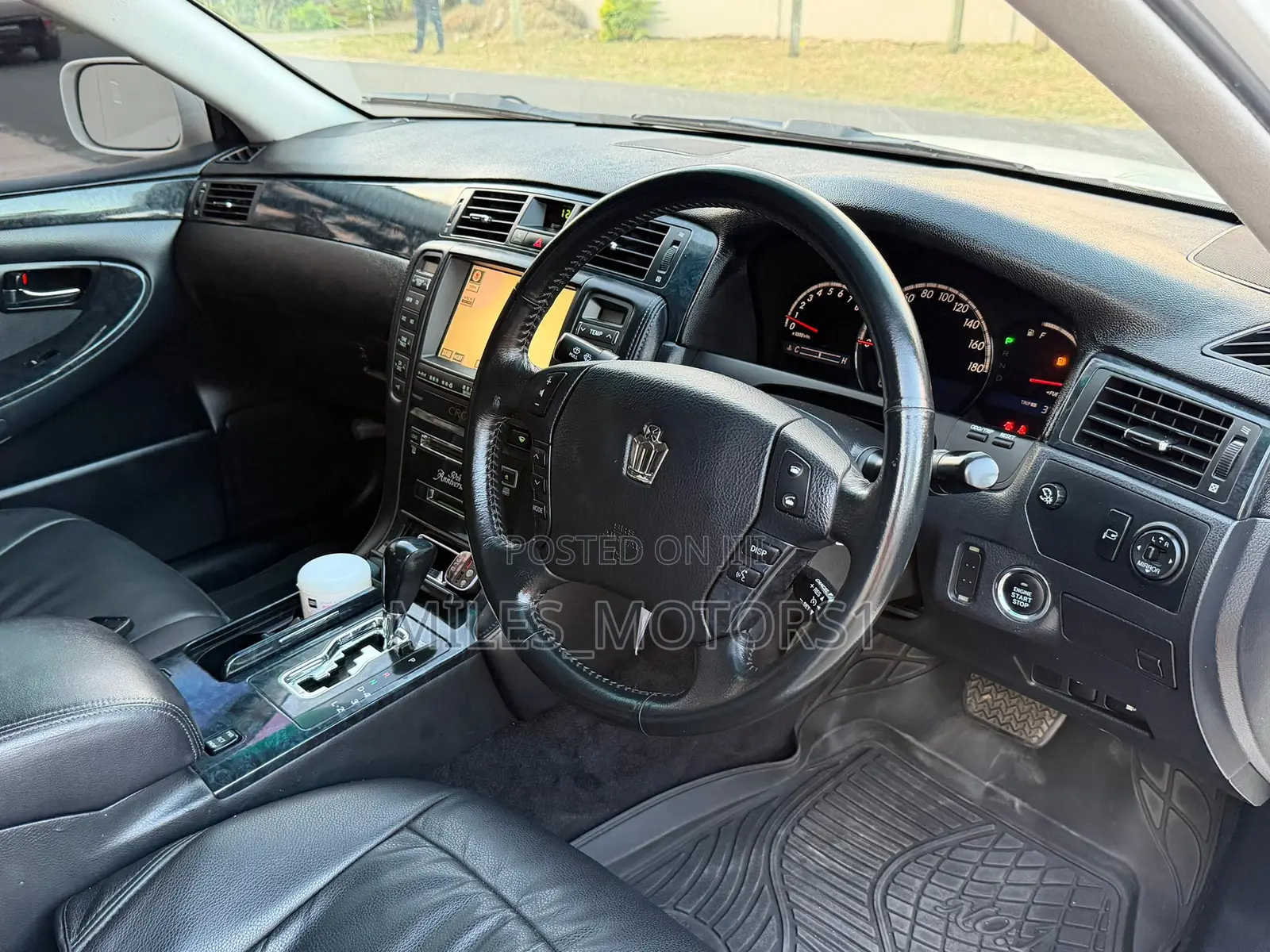 Toyota Crown 2005 White