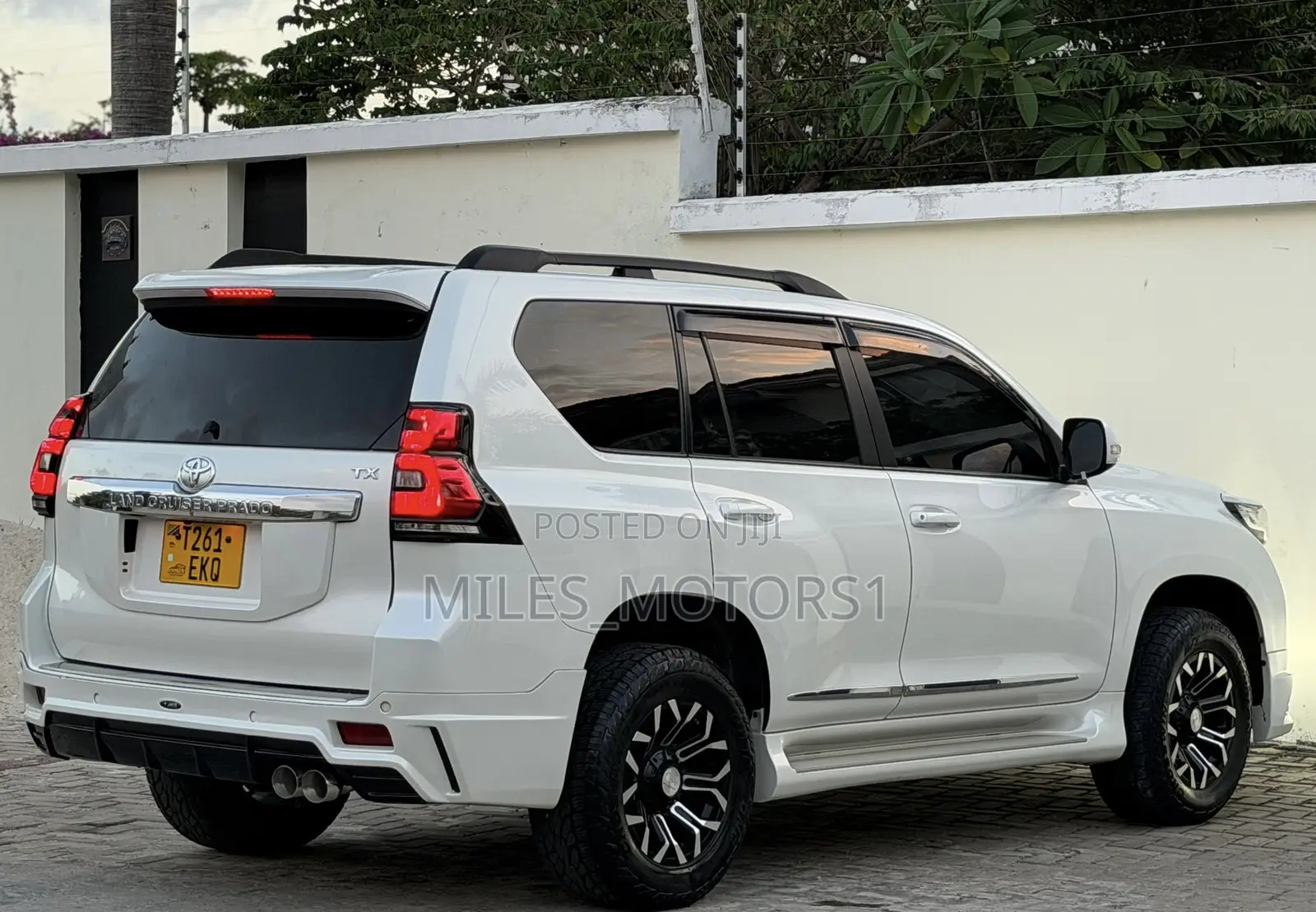 Toyota Land Cruiser Prado 2016 White