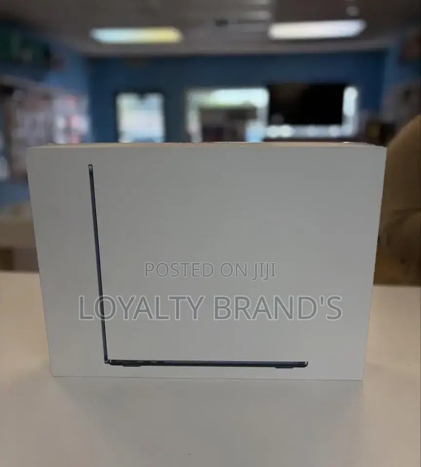 New Laptop Apple MacBook Air 2025 M4 16GB Apple M4 SSD 256GB