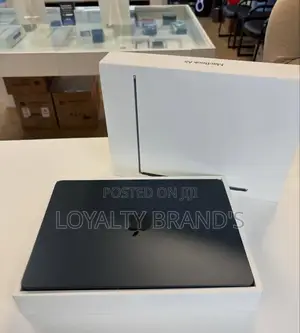 New Laptop Apple MacBook Air 2025 M4 16GB Apple M4 SSD 256GB