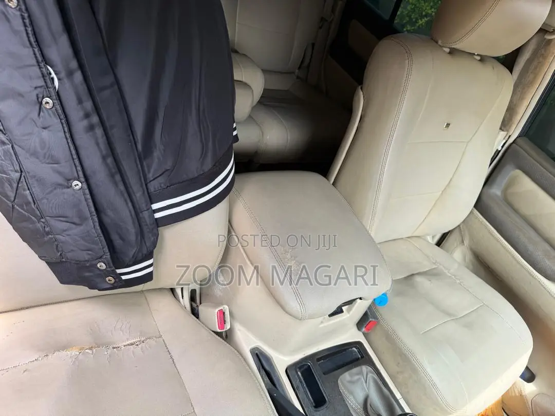 Toyota Land Cruiser 2006 Silver