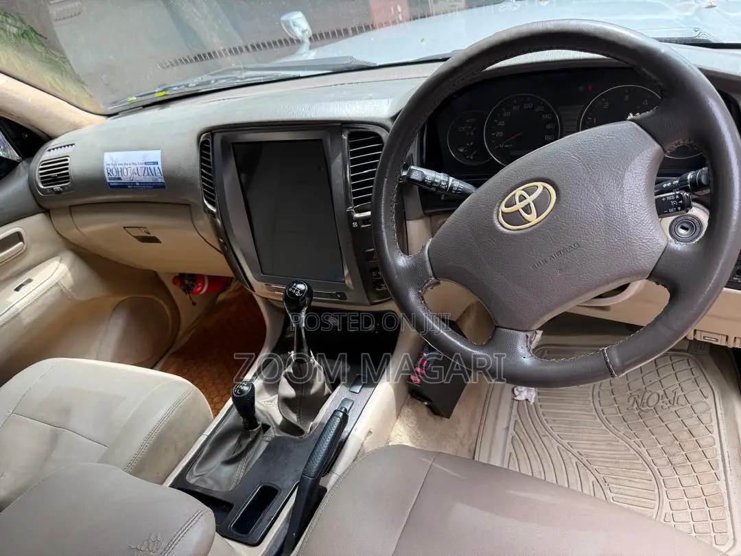 Toyota Land Cruiser 2006 Silver