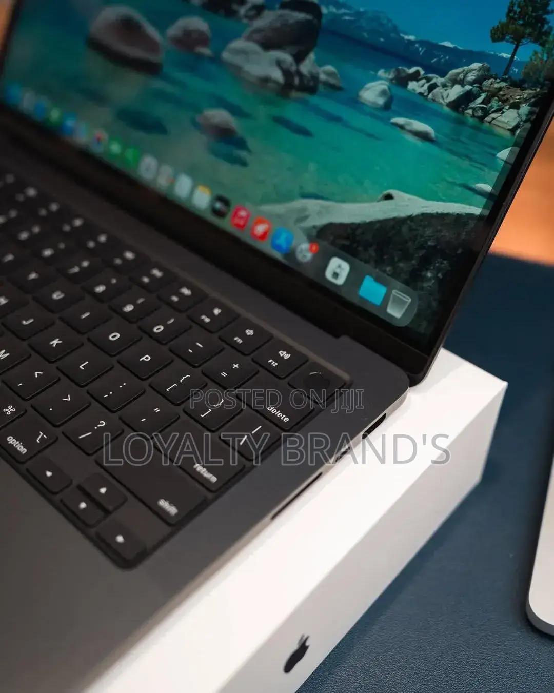 New Laptop Apple MacBook Pro 2025 M5 16GB Apple M5 SSD 1T