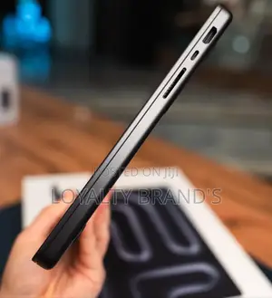 New Laptop Apple MacBook Pro 2025 M5 16GB Apple M5 SSD 1T