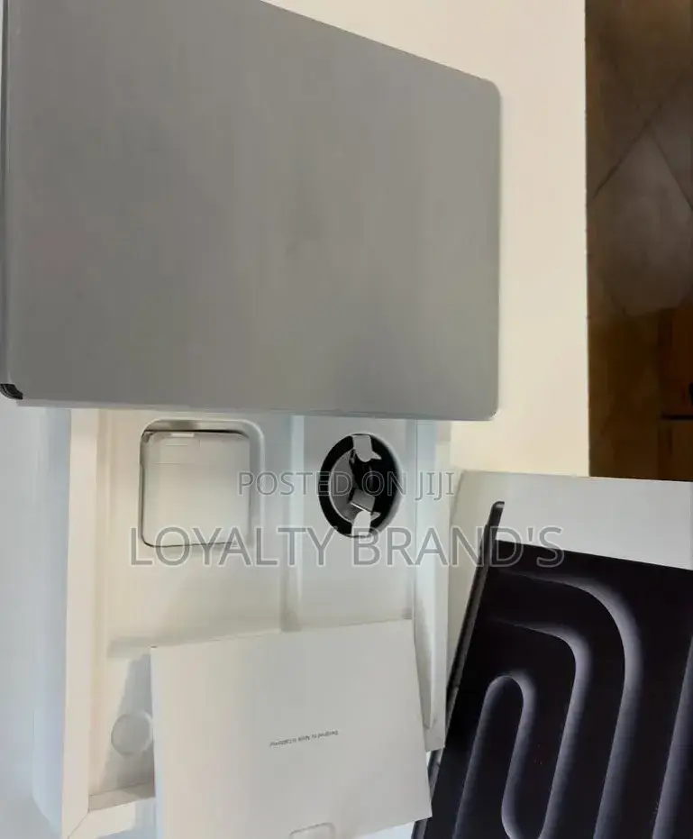 New Laptop Apple MacBook Pro 2026 M5 Pro 24GB Apple M5 Pro SSD 1T