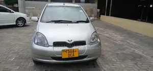Toyota Vitz 2003 Silver