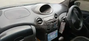 Toyota Vitz 2003 Silver