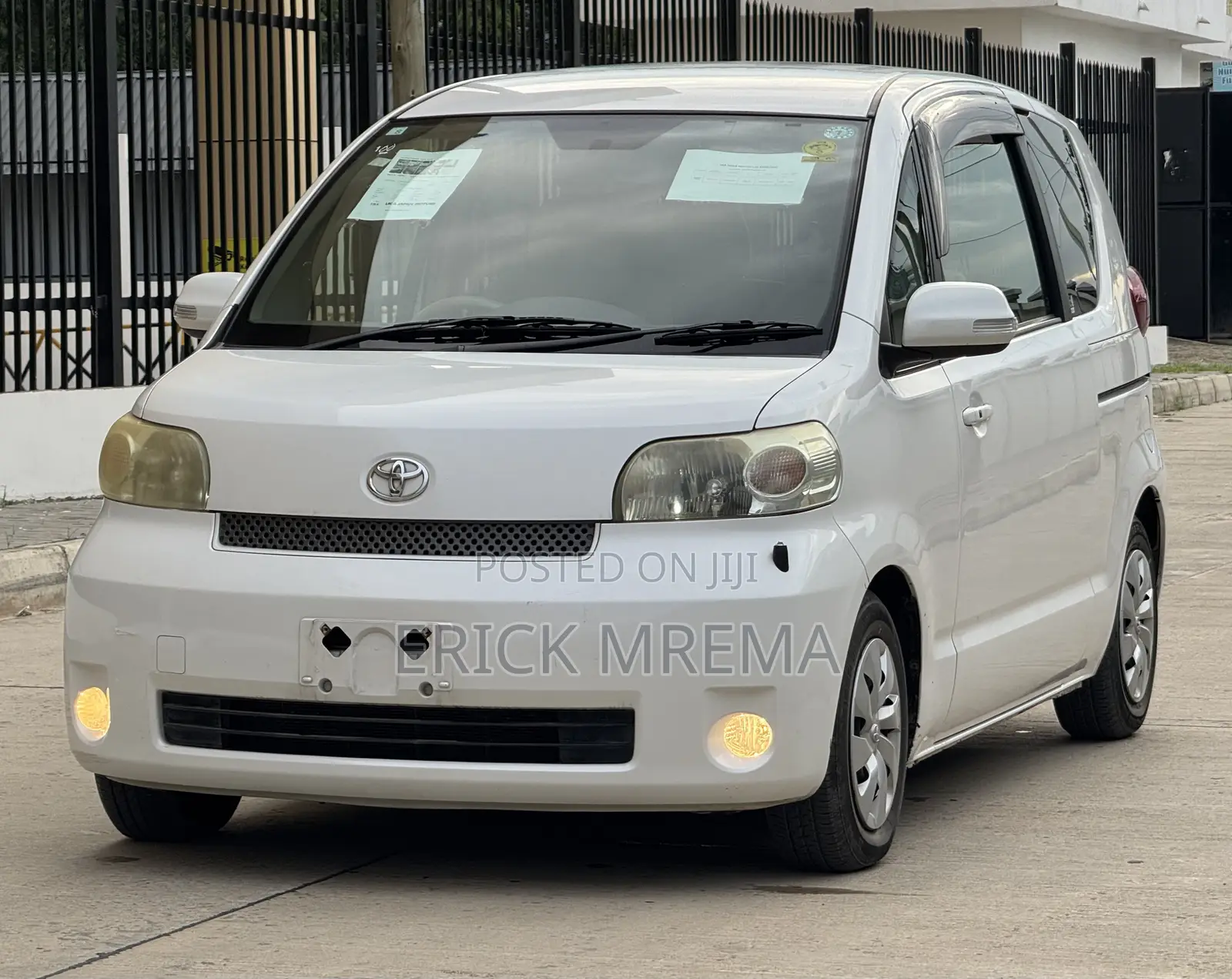 Toyota Porte 2008 White