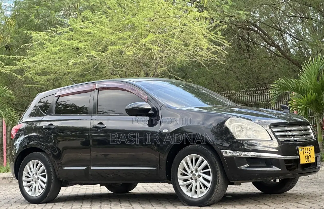 Nissan Dualis 2011 Black