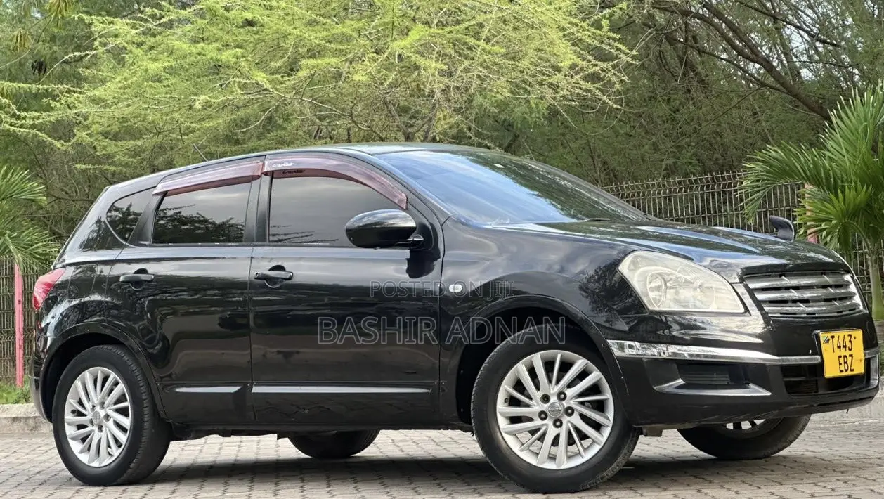 Nissan Dualis 2011 Black