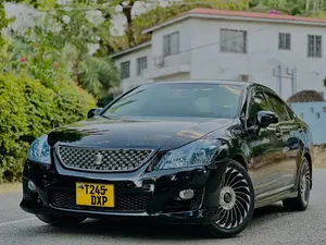 Toyota Crown 2011 Black