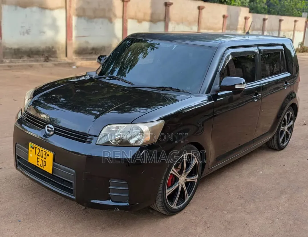 Toyota Corolla Rumion 2012 Black