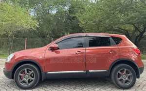 Nissan Dualis 2010 Orange