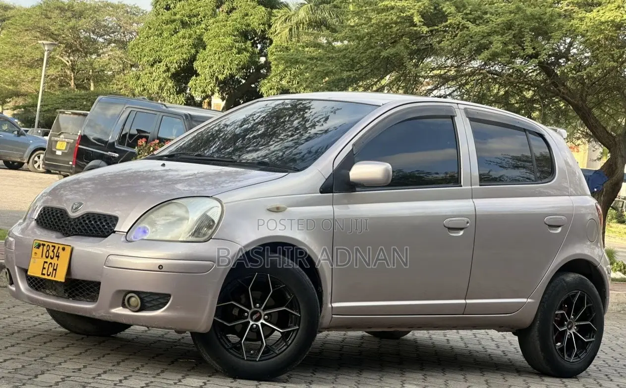 Toyota Vitz 1.0 FWD 5dr 2002 Silver