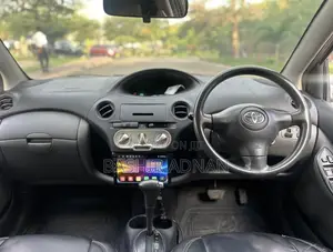 Toyota Vitz 1.0 FWD 5dr 2002 Silver