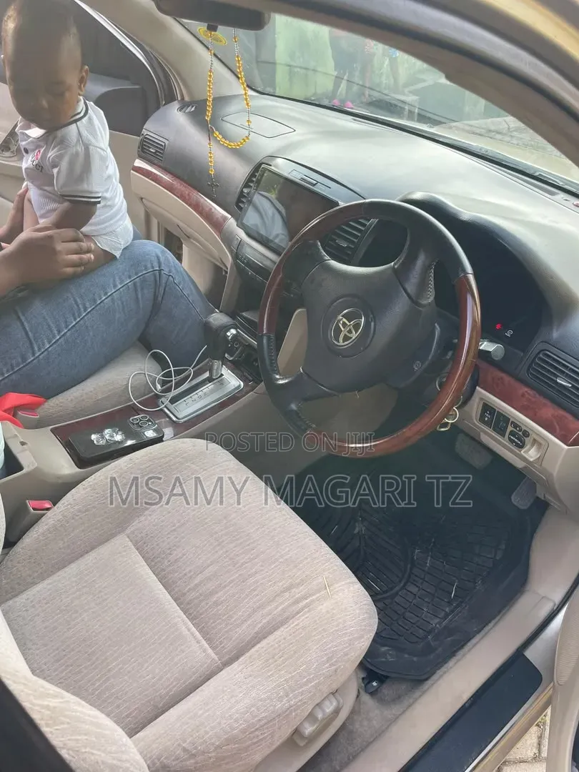 Toyota Premio 2003 Gold