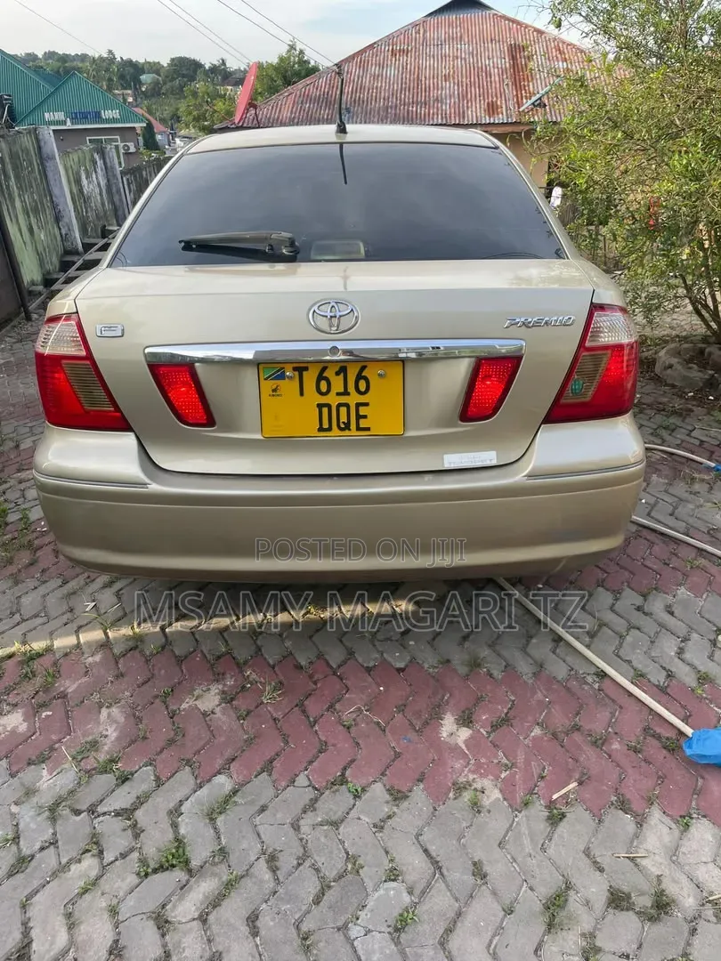 Toyota Premio 2003 Gold