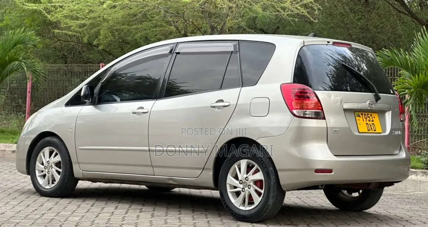 Toyota Corolla Spacio 2005 Silver
