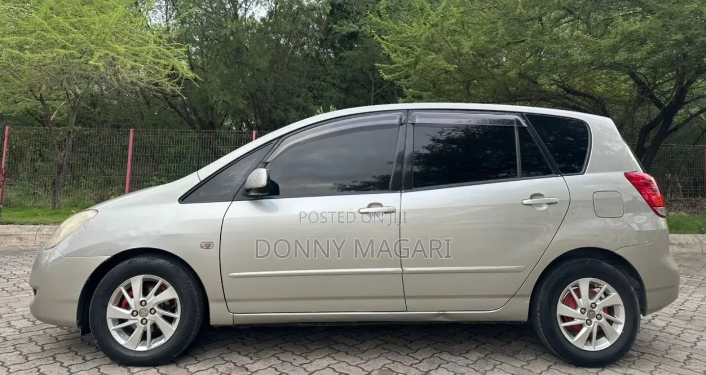 Toyota Corolla Spacio 2005 Silver