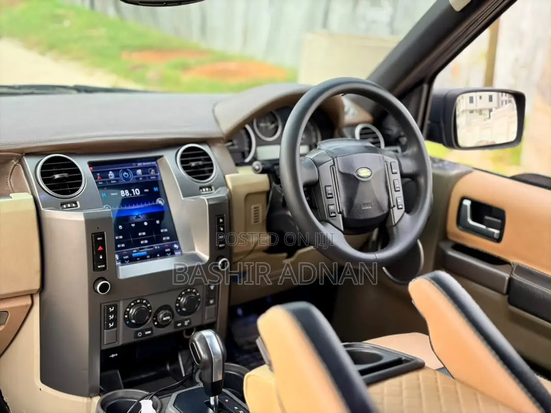 Land Rover Discovery 2010 Black