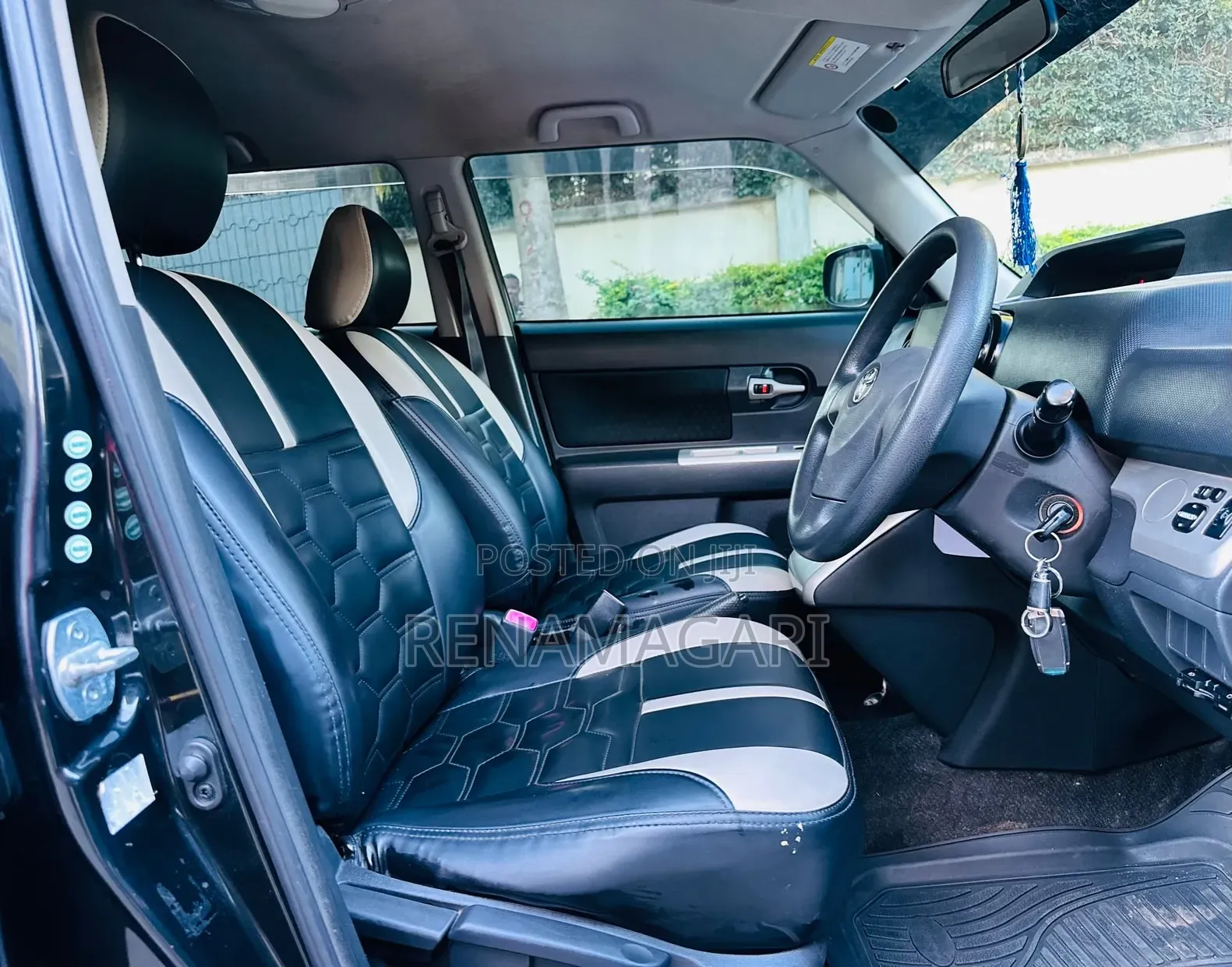 Toyota Corolla Rumion 2010 Black
