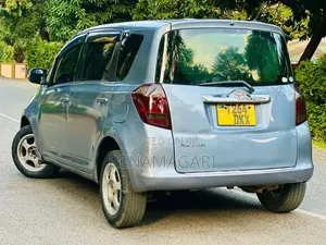Toyota Ractis 2007 Gray