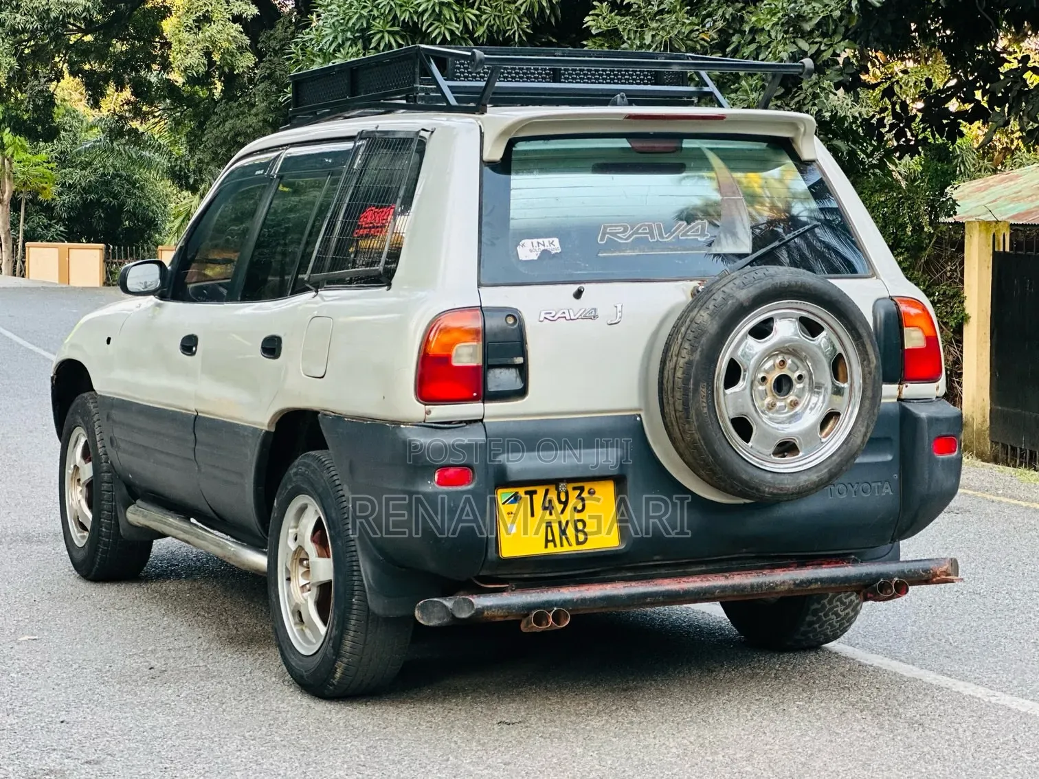 Toyota RAV4 2001 White