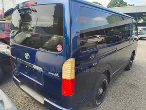 Toyota HiAce 2003 Blue