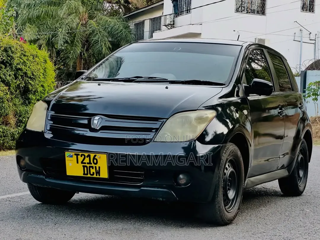 Toyota IST 2004 Black