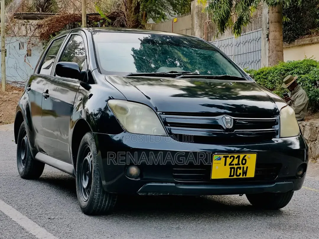 Toyota IST 2004 Black