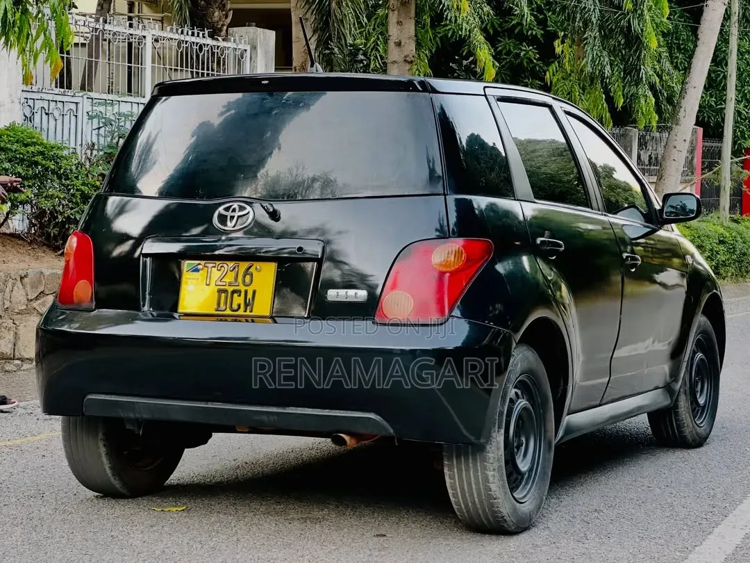 Toyota IST 2004 Black