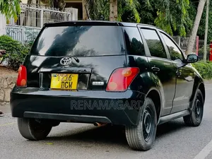 Toyota IST 2004 Black