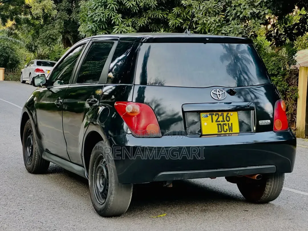 Toyota IST 2004 Black