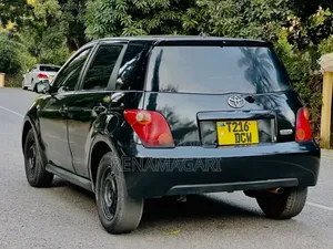 Toyota IST 2004 Black