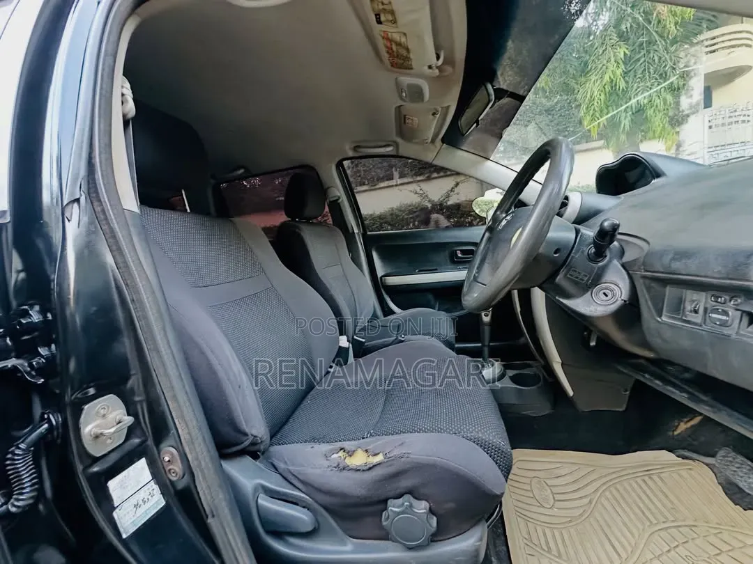Toyota IST 2004 Black