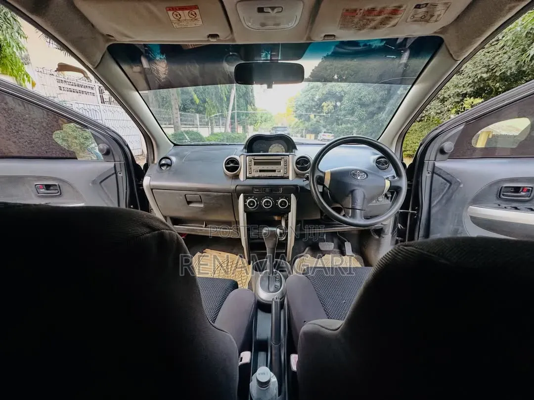 Toyota IST 2004 Black
