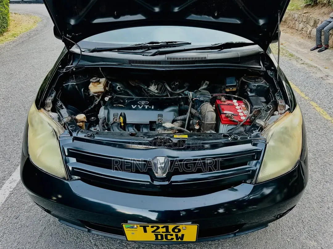 Toyota IST 2004 Black