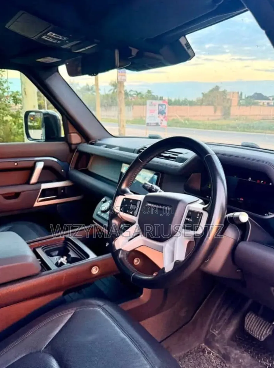 Land Rover Defender 2021 Burgundy
