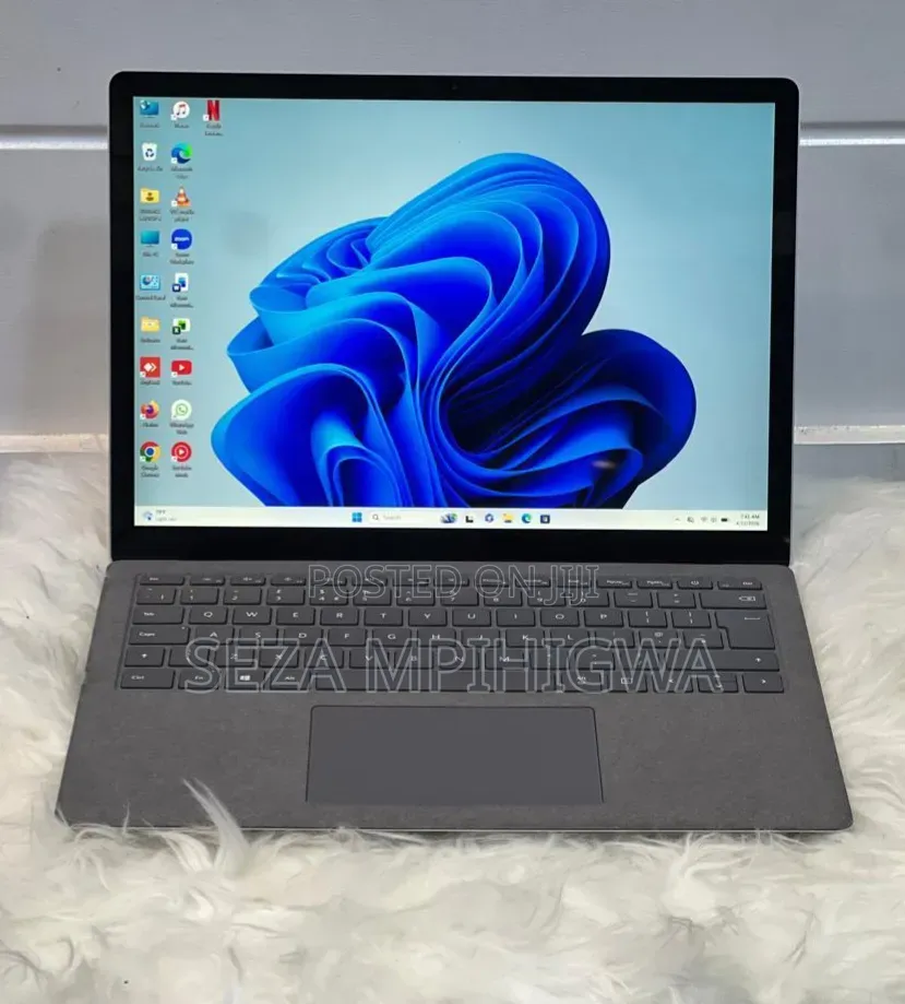 New Laptop Microsoft Surface Laptop 4 8GB Intel Core i5 SSD 256GB