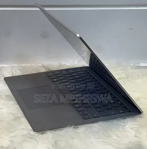 New Laptop Microsoft Surface Laptop 4 8GB Intel Core i5 SSD 256GB