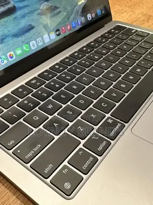 New Laptop Apple MacBook Air 2022 M2 8GB Apple M2 SSD 512GB