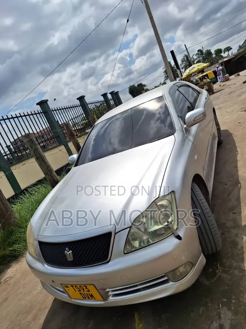 Toyota Crown 2006 Silver