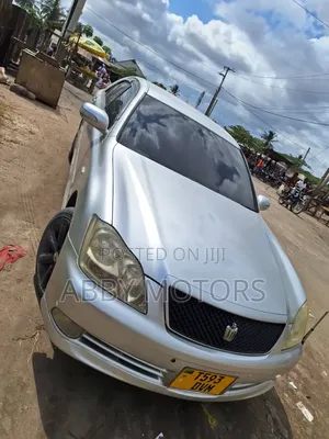 Toyota Crown 2006 Silver