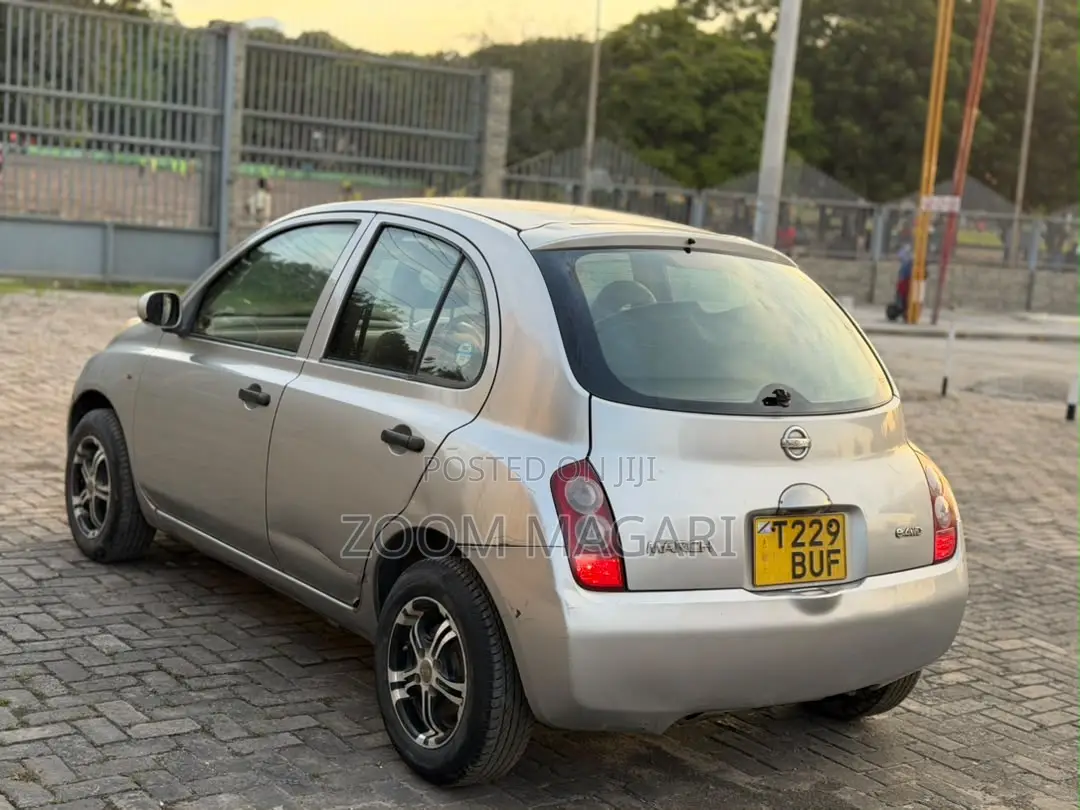 Nissan March 2010 Beige