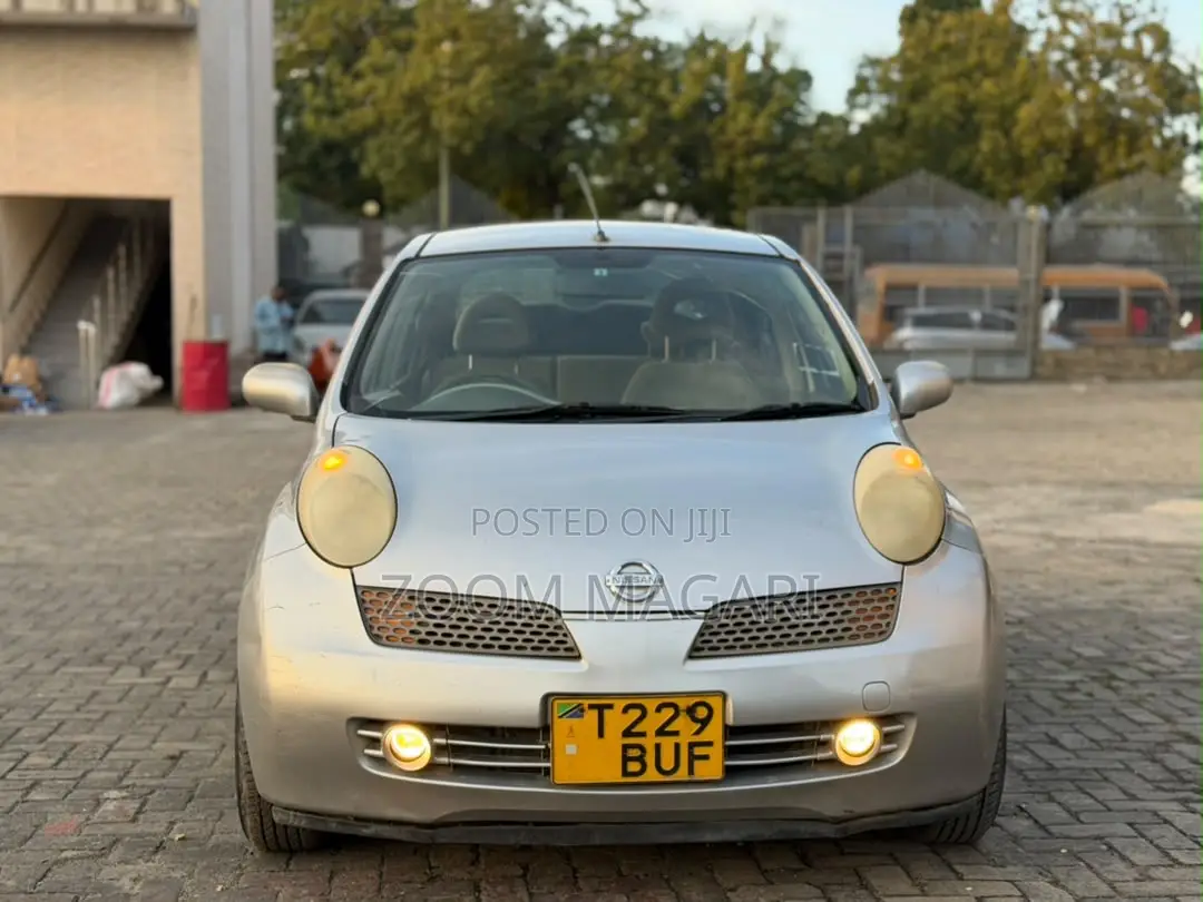 Nissan March 2010 Beige