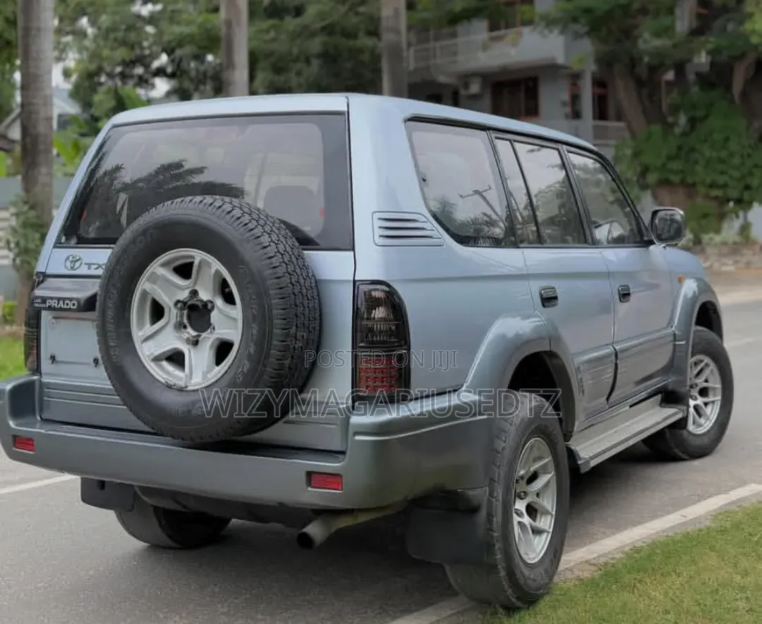 Toyota Land Cruiser Prado 1997 Gray