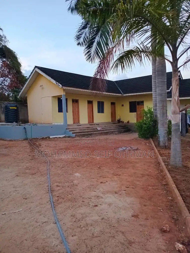 Furnished 8bdrm Bungalow in Sebatec Properties, Goba for rent